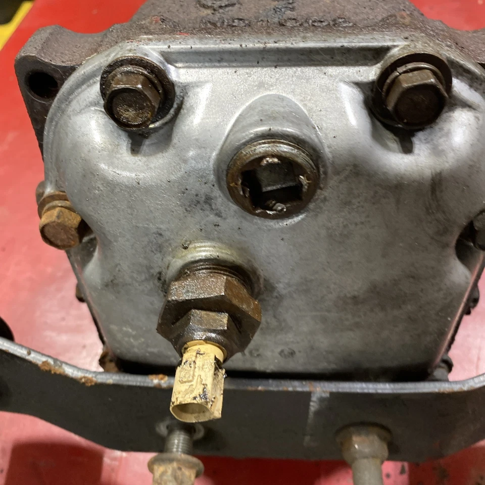 2006 2007 Subaru Impreza Sti Rear Differential Assembly 2.5 Oem - Image 4 of 4