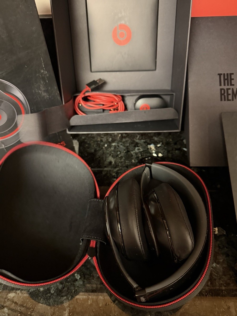 Beats by Dr. Dre Studio2 On the Ear Wireless Headphones - Black
