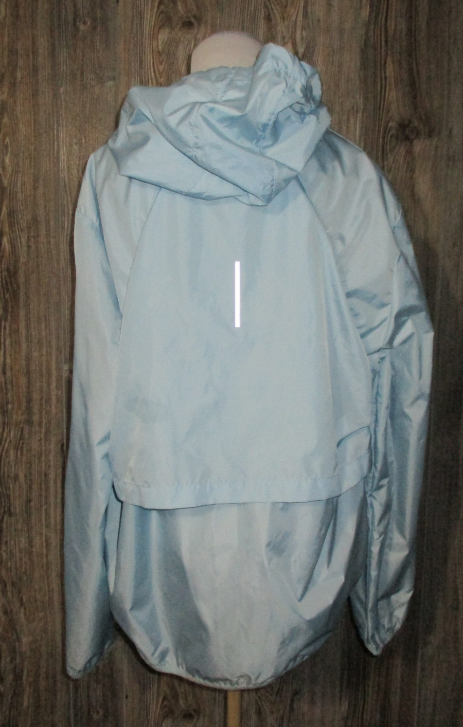 Xersion Performance Light Blue Light Weight Windb… - image 5