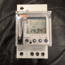 MERLIN GERIN MULTI 9 ,7 DAY DIN RAIL DIGITAL TIMER 15720 230v, 16 amp