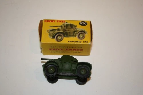 Vintage Diecast Dinky Toy 670 Armoured Car with Original Box
