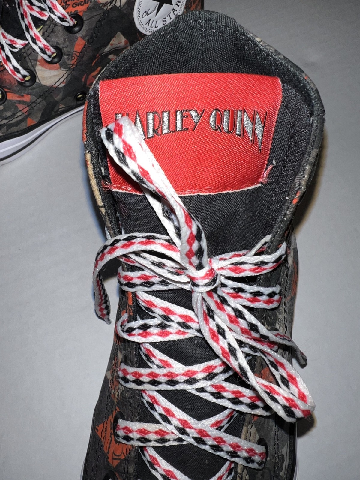 Converse Chuck Taylor AllStar Harley Quinn Graphic High Top Women Size 7 Men 5 thumbnail 11