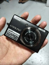 Nikon COOLPIX S570 12MP Compact Digital Camera 5x Optical Zoom Black