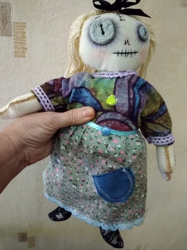 Poupée monstre fille. Jouer à la poupée vaudou. Poupée textile faite à la main. - Photo 7/18