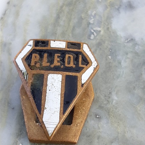 Pin's Émaillé Football – Fabriqué En France – Sport, Rugby, Cyclisme