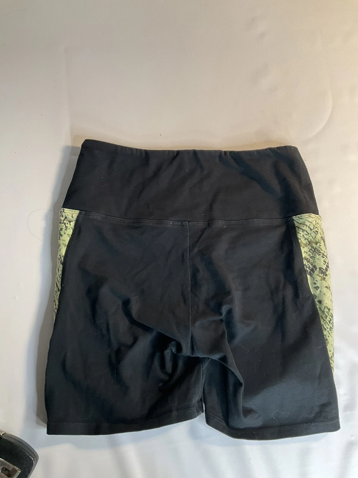 victoria-secret-vs neon snake print yoga shorts