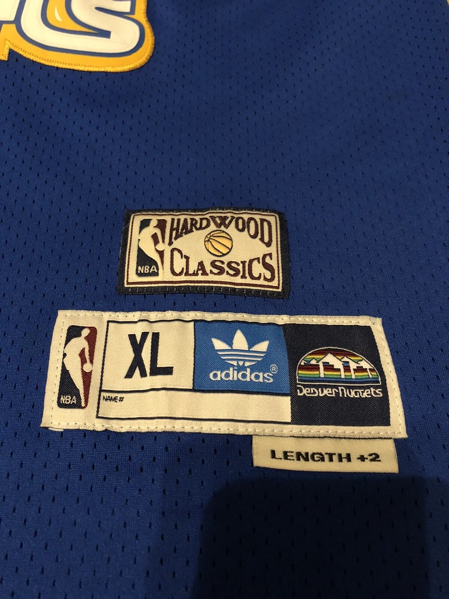 Simbolo adidas arcobaleno top