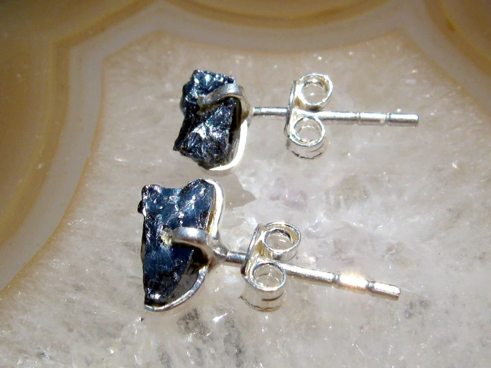 Aretes de silicona cruda natural y plata de ley Foto 3 de 4