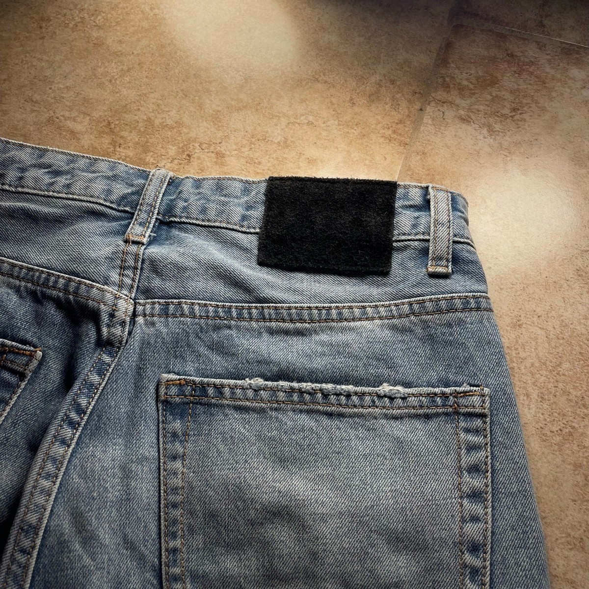 パンツ VUJA DE STEVE DISTRESSED SELVEDGE JEANS STEVE DISTRESSED SELVEDGE JEANS IN DENIM | Why are you here?