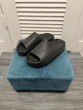 Adidas Yeezy Slides Onyx Size 8