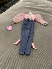 Barbie Outfit features a vintage Barbie Fashion Avenue outfit and accessories.