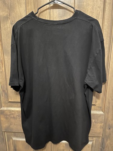 Black Sabbath 2XL T-Shirt schwarz mit lila Grafik. Offiziell lizenziert. Neu ohne Etikett - Bild 2 von 5