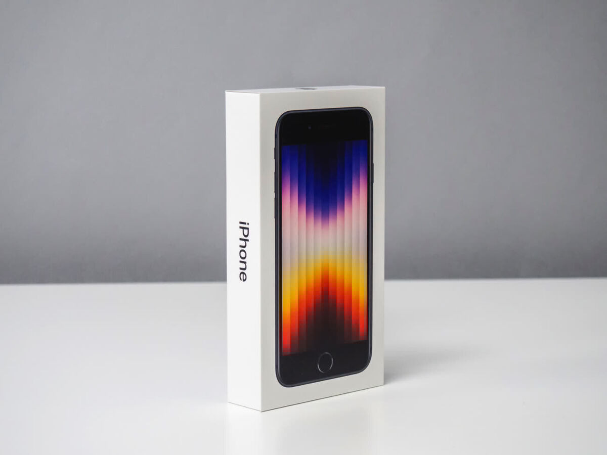 Genuine Apple iPhone SE 3rd Generation (2022) Empty Box Genuine Apple iPhone SE 3rd Generation (2022) Empty Box