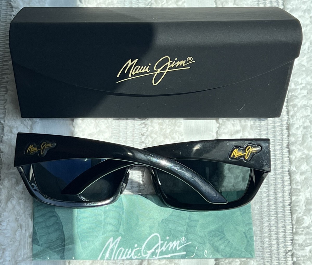 Maui Jim Canoe MJ 208 02 Black Frame + Neutral Grey  display picture 1
