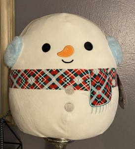 snowman squishmallow