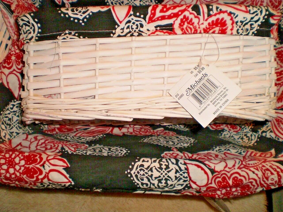 white willow wicker basket with floral liner 3 piece - Image 3 of 4