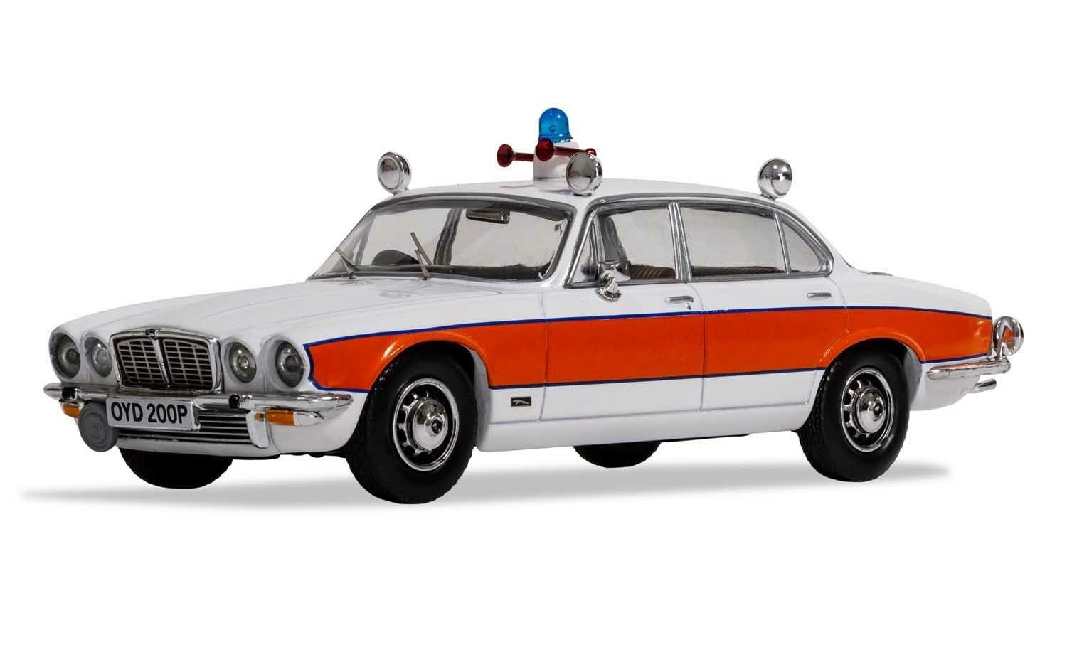 Corgi Vanguards 1:43 Die-cast Jaguar XJ6 S2  Avon & Somerset Police - VA13901
