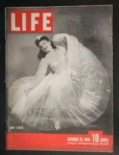Life Magazine OCTOBER 26, 1942 Joan Leslie WWII B49:2034