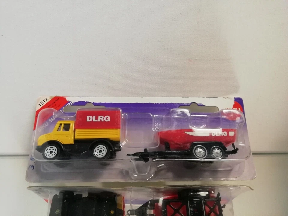 Siku 1517 Unimog con barca a motore DLRG in blister - Immagine 2 di 4