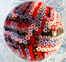 Wundersch&ouml;ner mundgeblasener Briefbeschwerer /Millefiori  Murano/ Paperweight