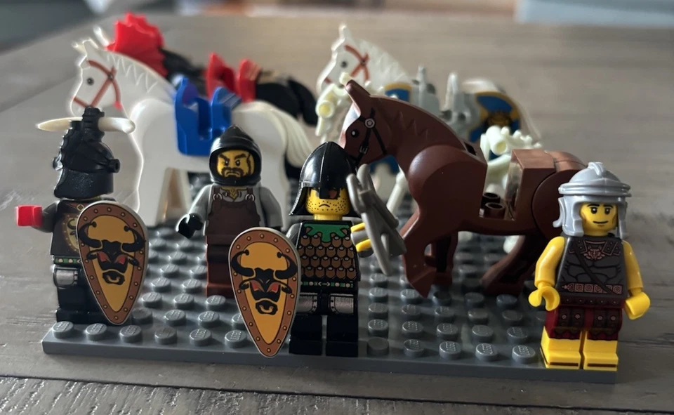 Lego Horse Barding King Leo Castle Knights Kingdom. Horses And Nights!  Mint!! - Image 2 of 4