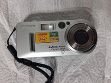 Sony Cyber-shot DSC-P9 4.0MP Digital Camera - Silver B30