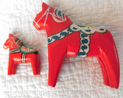 2 sizes vintage SWEDEN DALA painted wooden souvenir collectible HORSE FIGURES