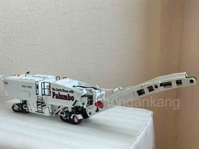 Norscot Roadtec RX-700 cold planer profiler builders asphalt 1:50 diecast model - Image 3 of 4