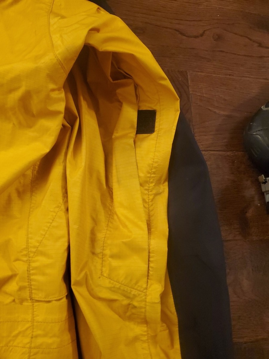 Vintage 00s Montbell Gore-Tex Waterproof Hooded Gold/Black Vintage 00s Montbell Gore-Tex Waterproof Hooded Gold/Black
