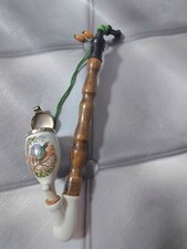 Gesteckpfeife aus Porzellan Palisanderholz In Weiß Jagtmotiv 35cm.