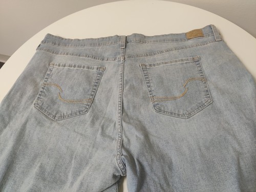 Signature by Levi Strauss & Co. Damengröße 24 mittelhohe Shorts NEU mit Etikett - Bild 5 von 5