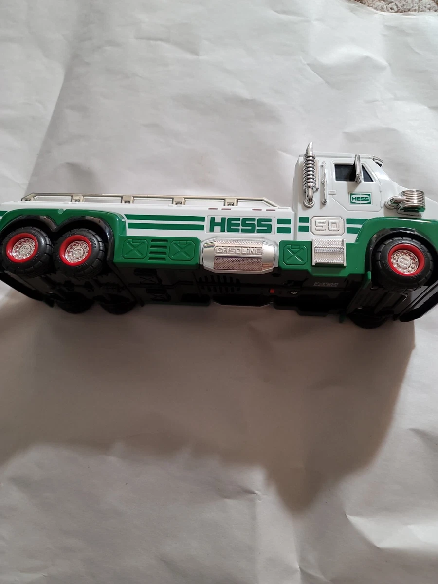 Hess Toy Truck White Green requires 2 C batteries no Scout