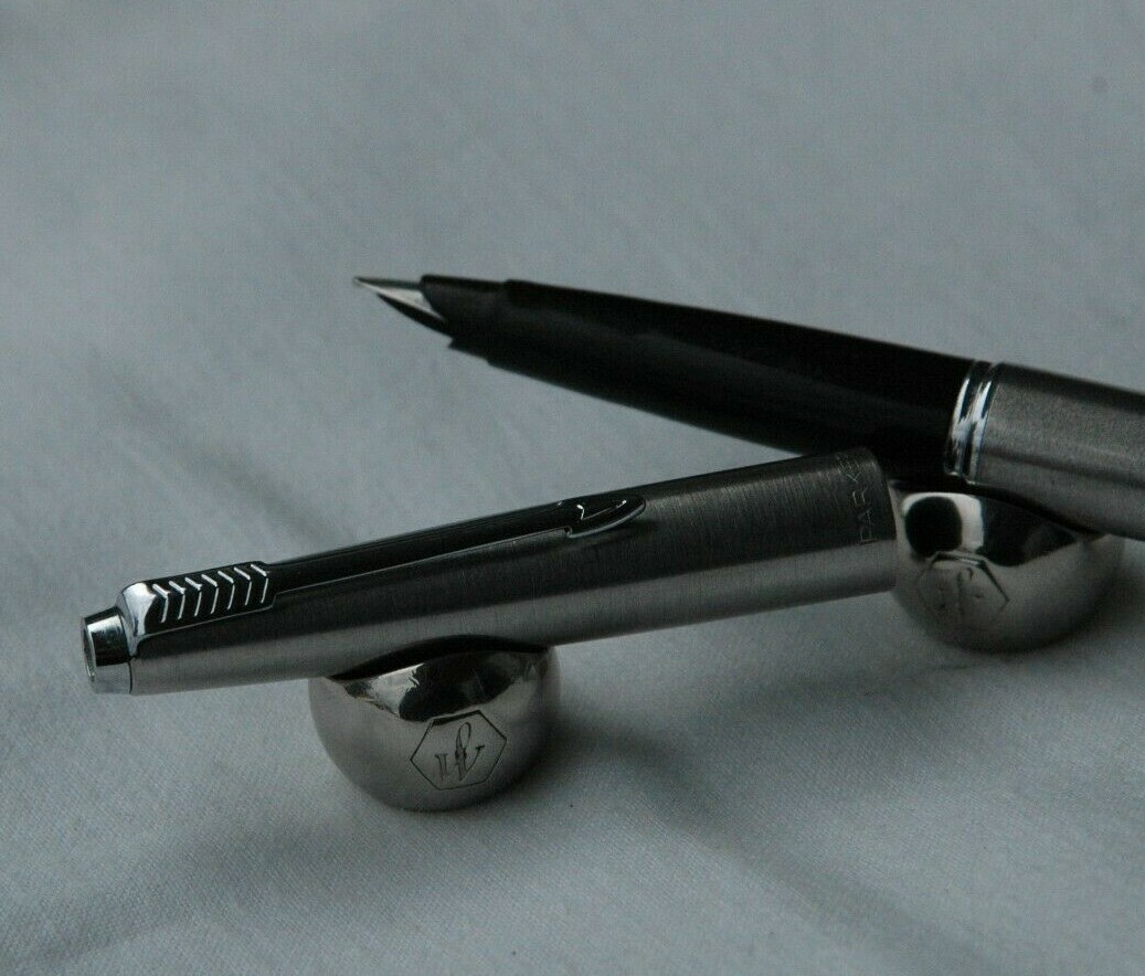 Stylo Plume PARKER 45 – Acier Brossé – Modèle Captivant J76 – Occasion