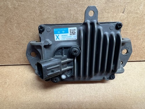 2021 2022 2023 Toyota Sienna Cruise Control Distance Radar Sensor 88210-02021 - Picture 4 of 7