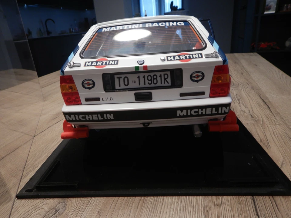 Hachette Lancia Delta HF Integrale 1:8 Martini Rancing 1991 - Immagine 3 di 4