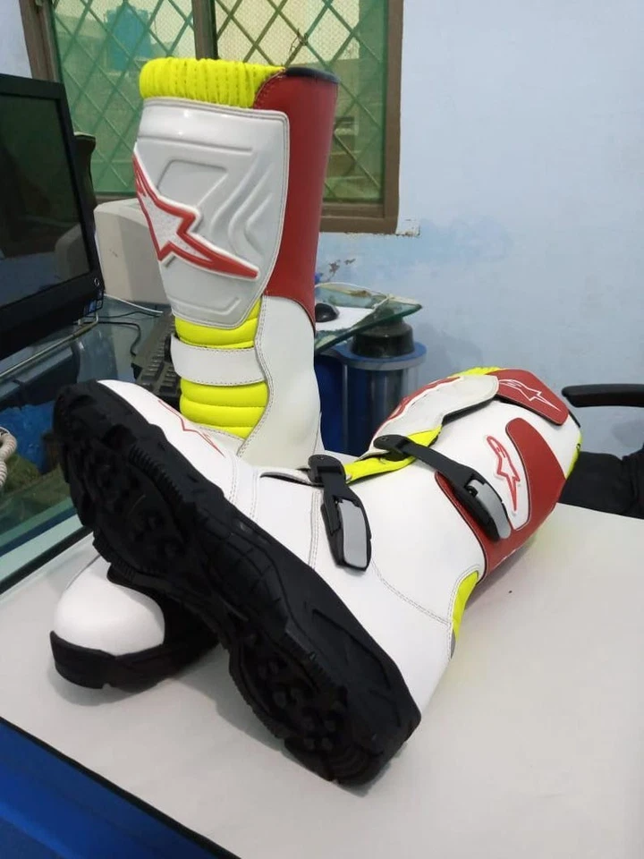 Alpinestars Biker White & Neon Yellow Biker Motorcycle Racing Boots - Image 2 of 4