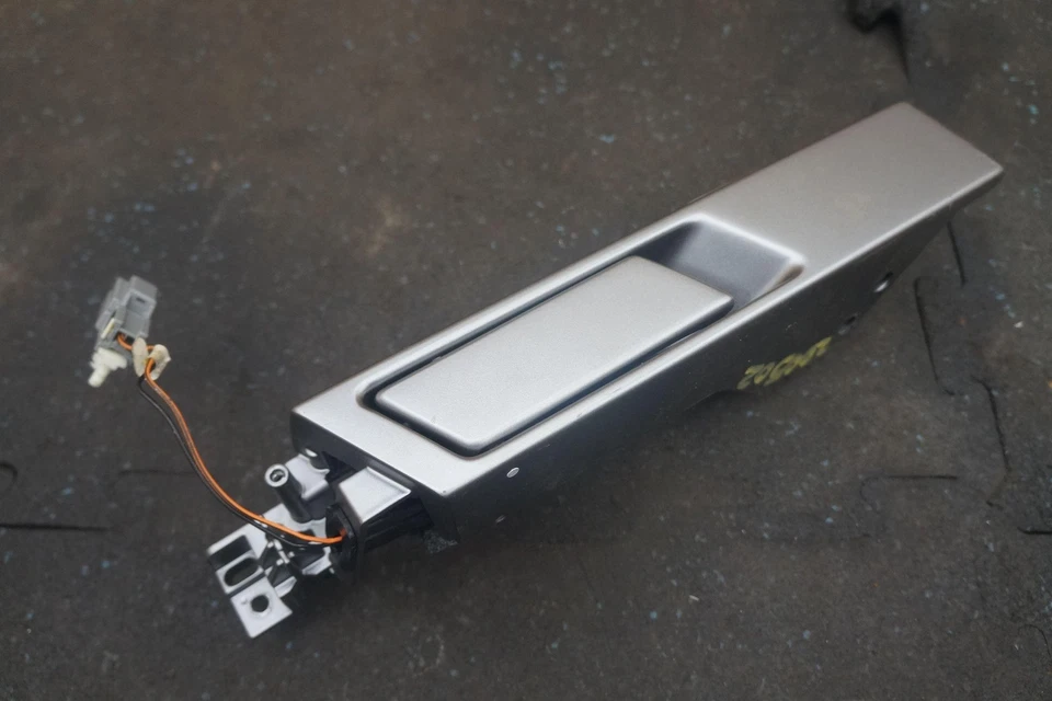 左后内门把手窗开关原始设备制造商阿斯顿·马丁 Rapide 2014 — 第 2/4 张图片