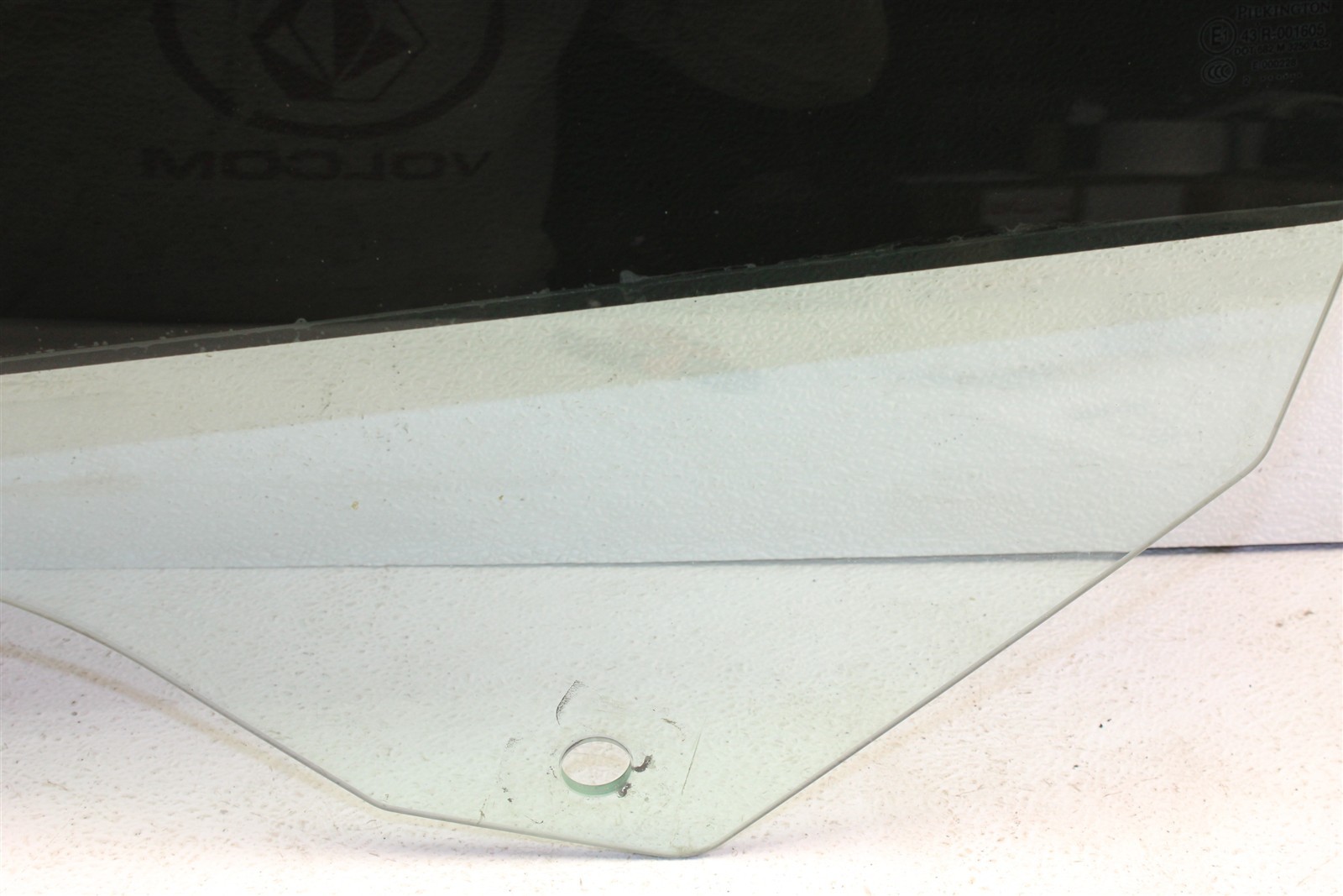 2013 Maserati GranTurismo S Left Front Door Glass LH 08-13