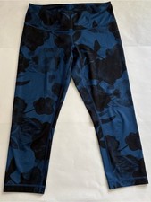 Lululemon Blue Floral Crop Legging Size 8