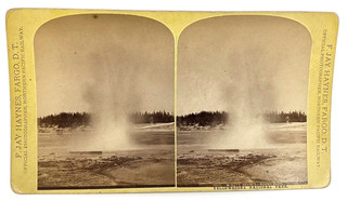 Stereoview Minute Geyser F. Jay Haynes FIRST RUN Yellowstone Park Series