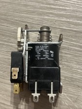 Potter  Brumfield 24V 50/60HZ Latching Relay S89R11AAC1-24 USED POWER RELAY DPDT