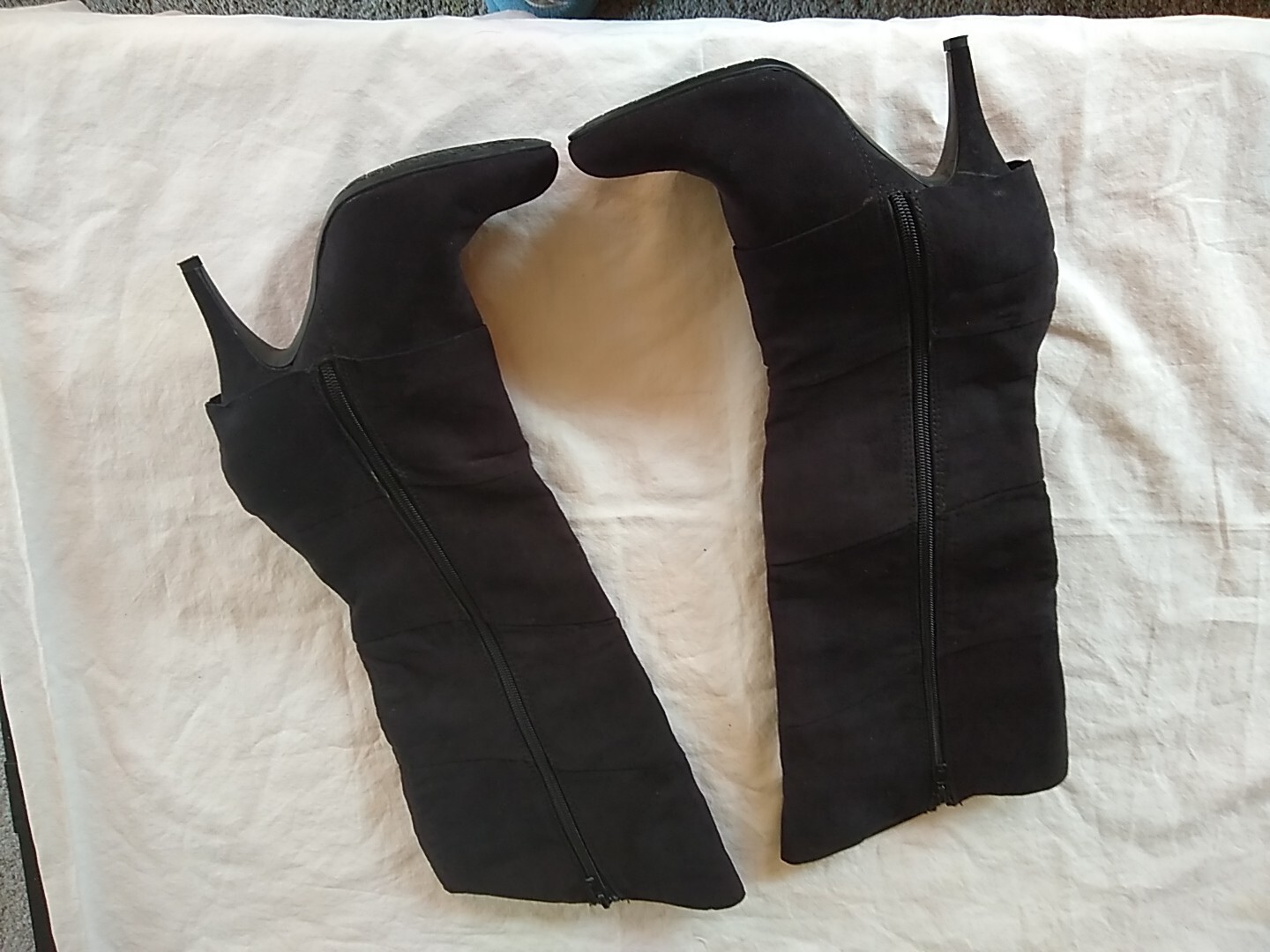 Picture 3 of 6