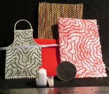 Apron White Green Kitchen Gallon & Glass Milk Red Coord 1:12 Mini Creative 6603
