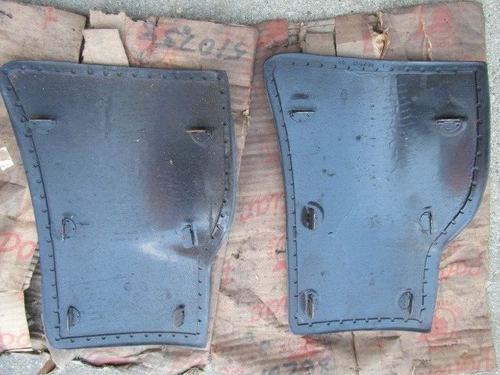 1948 Pontiac Torpedo rear stone shield trim rubber Moldings NOS GM - Picture 2 of 3