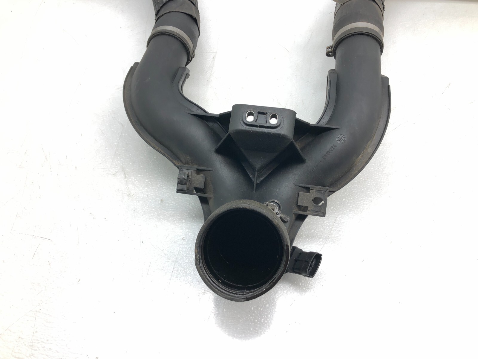 2014-2017 MASERATI GHIBLI S Q4 V6 AIR INTAKE INLET DUCT TUBE W/ MAF SENSOR OEM.