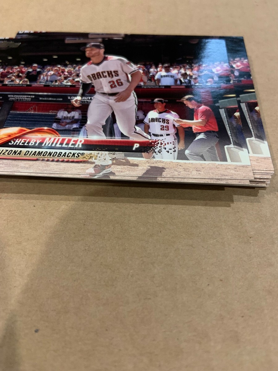 Starting pitcher Shelby Miller of the Arizona Diamondbacks throws a