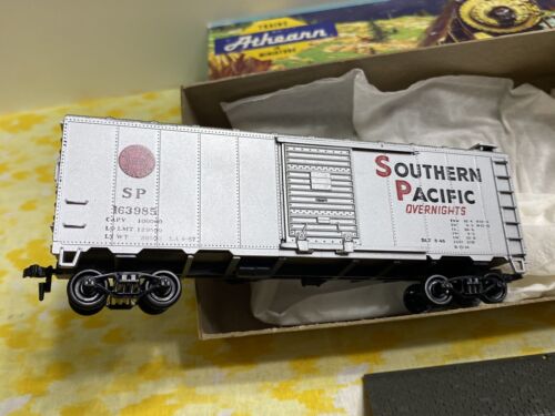 Trenes Athearn en miniatura S.P. OVERNIGHTS PLATEADO #163985 RETIRADO SUR - Imagen 2 de 8