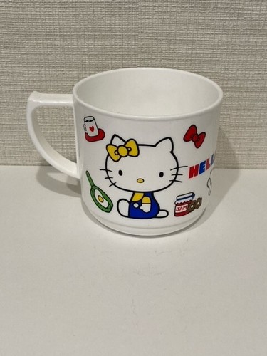 Japan Sanrio Hello Kitty Cup 3” With Handle Hello Kitty Plastic Mug Daiso 8OZ - Picture 2 of 4
