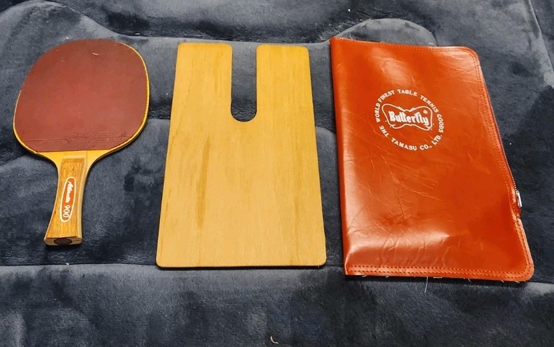 Vintage BUTTERFLY TABLE TENNIS Paddle SOFT-D13 with Case