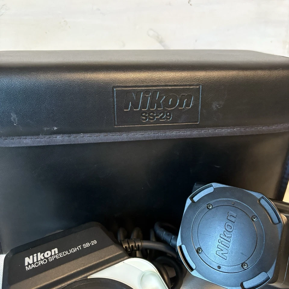 Nikon Macro Speedlight SB-29 Flash Ring Light w/Case - Image 4 of 4